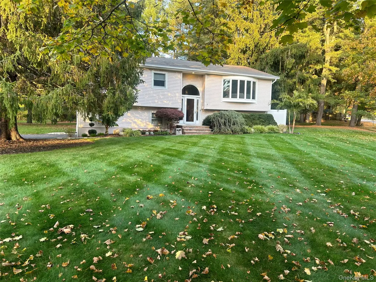 2 Eileen Court, Airmont, NY 10901 - #1