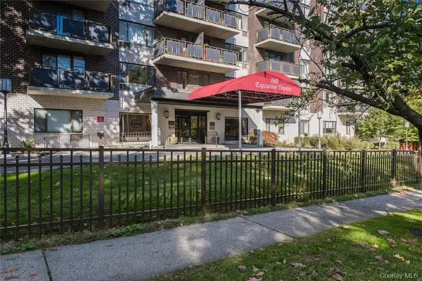 160 Academy Street #10G, Poughkeepsie, NY 12601