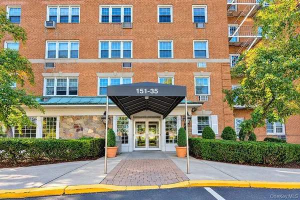 151-35 84th Street #5G, Howard Beach, NY 11414