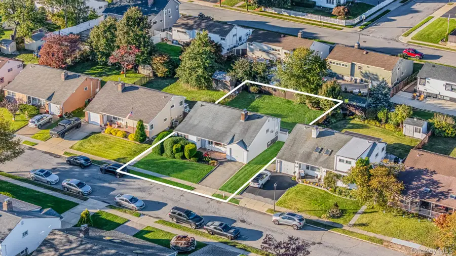 3787 Windsor Drive, Bethpage, NY 11714 - #2