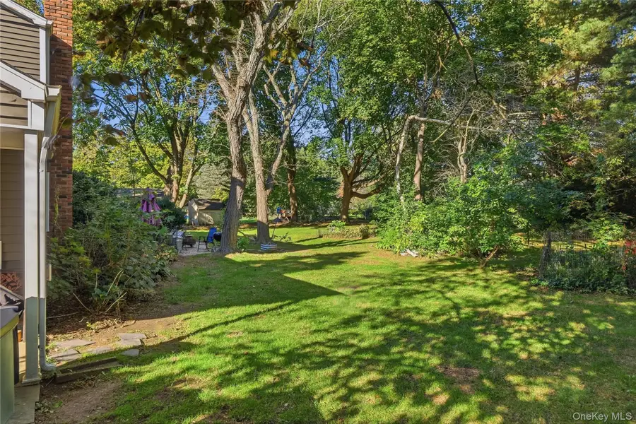 30 Manor Road N, Greenlawn, NY 11740 - #3