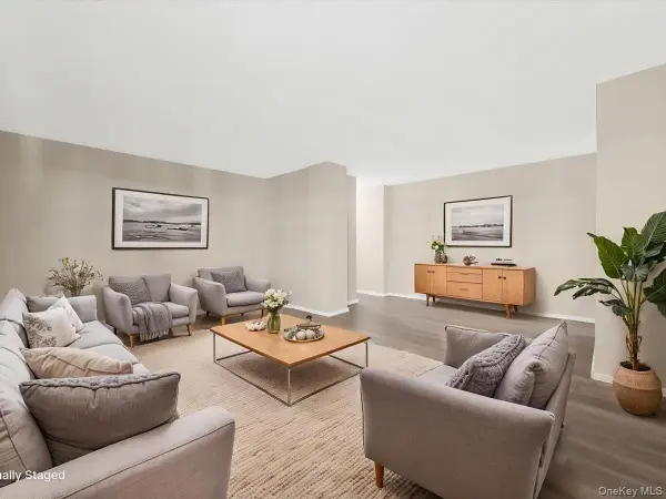 568 Grand Street #J602, New York (Manhattan), NY 10002