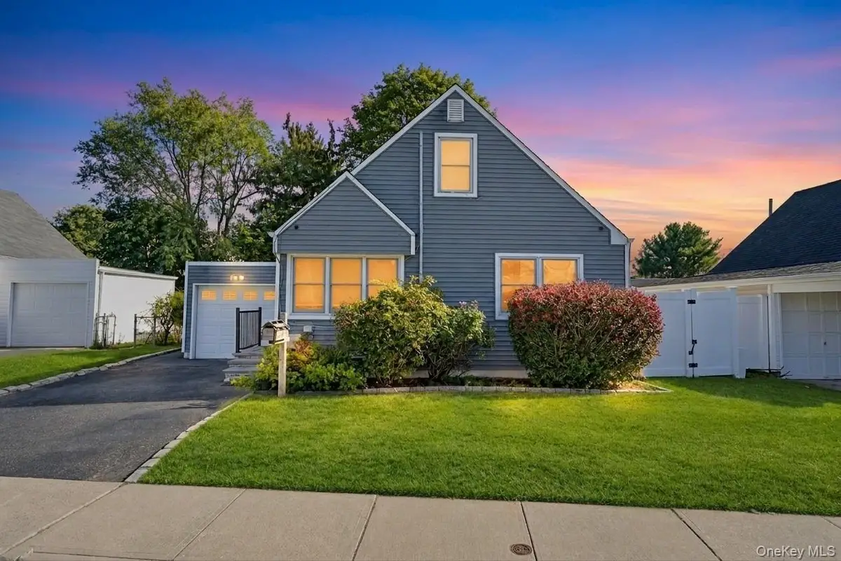 14 Burns Avenue, Hicksville, NY 11801 - #1