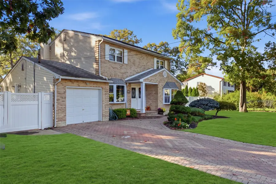 12 17th Avenue, Ronkonkoma, NY 11779 - #2