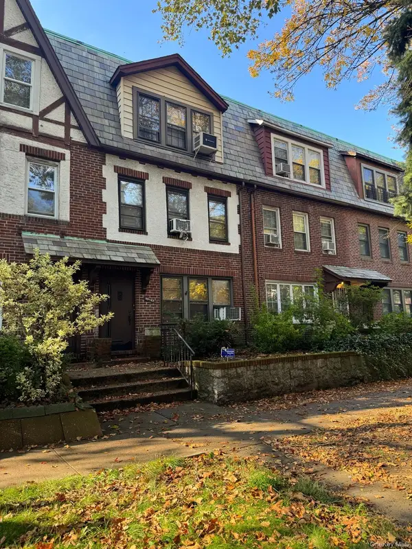99-03 Ascan Avenue, Forest Hills, NY 11375