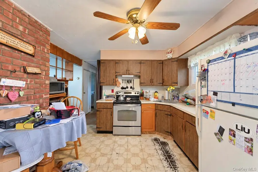 11 Petal Lane, Hicksville, NY 11801 - #2