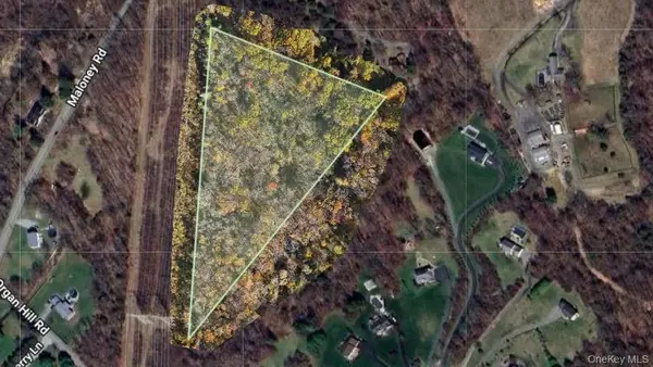 Maloney Road, Poughkeepsie, NY 12603