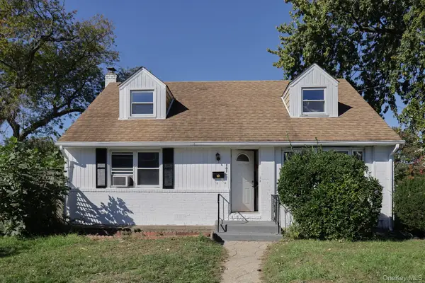 207 Courthouse Road, Franklin Square, NY 11010