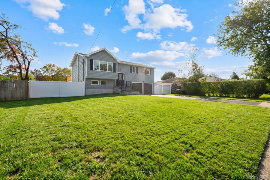 124 Ithaca Street, Bay Shore, NY 11706 - #2