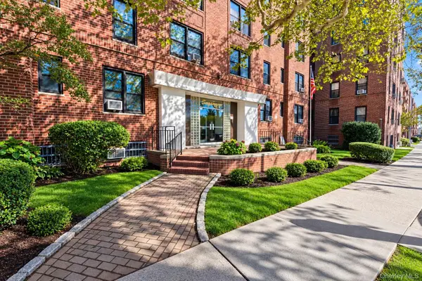 84-31 Van Wyck Expressway Van Wyck Expressway Expressway #2B, Briarwood, NY 11435
