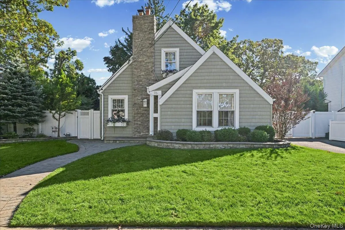 76 Powell Place, Farmingdale, NY 11735 - #1
