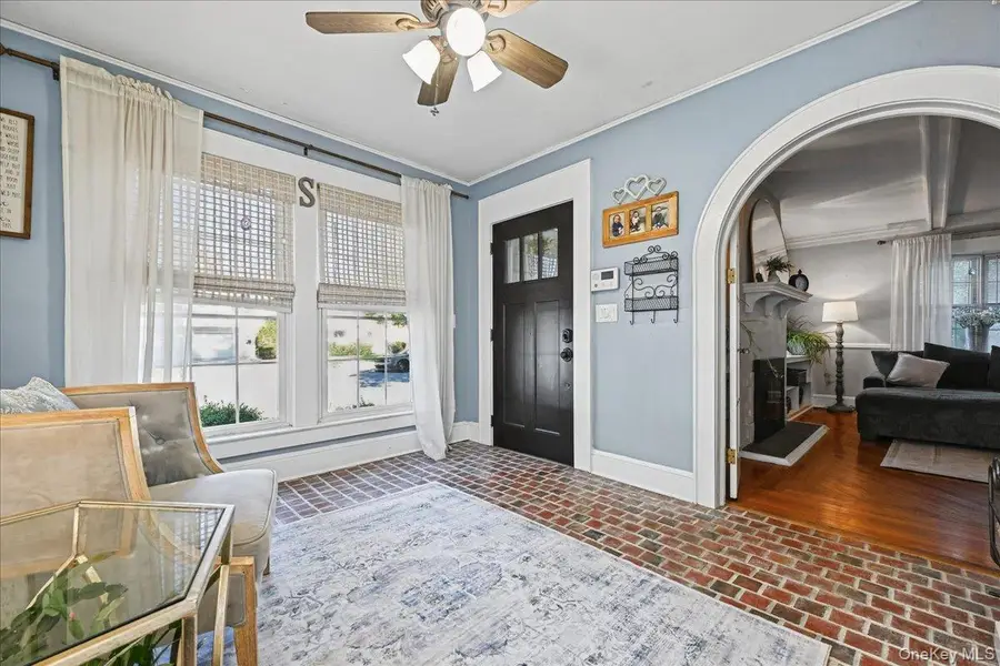 76 Powell Place, Farmingdale, NY 11735 - #3