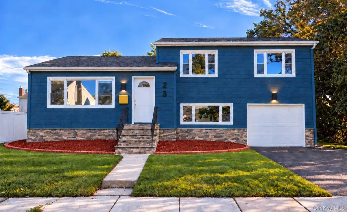 23 Davison Place, Freeport, NY 11520 - #1