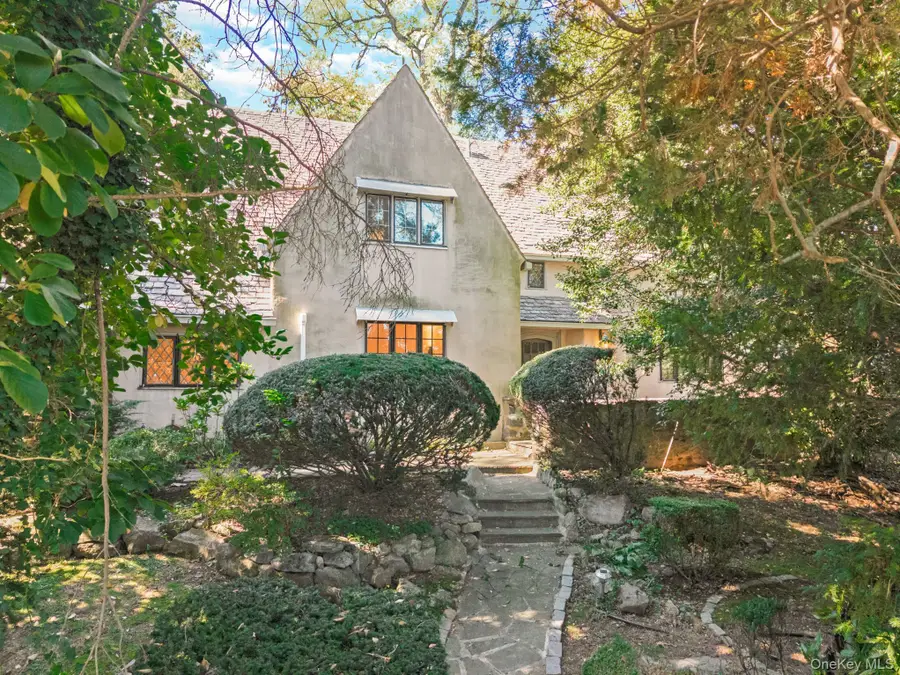 359 Ridge Road, Little Neck, NY 11363 - #2