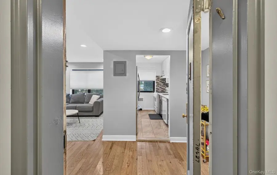 13 Terrace Circle #1-F, Great Neck, NY 11021 - #2