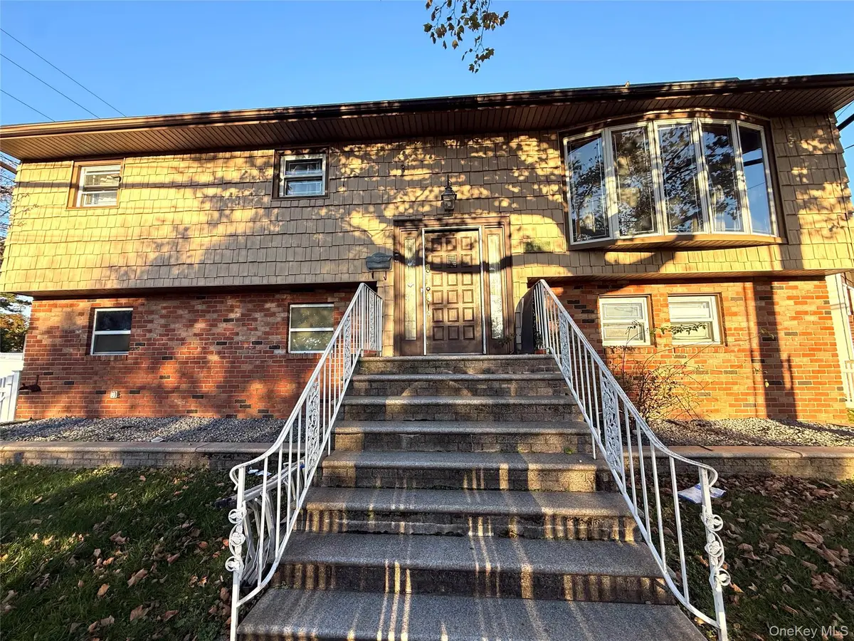 1111 Franklin Avenue, North Valley Stream, NY 11580 - #1