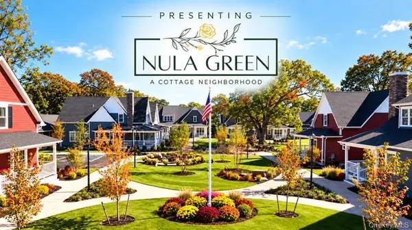 8 Willow Blu Court, East Islip, NY 11730