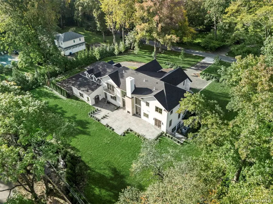 25 W Creek Farms, Sands Point, NY 11050 - #2