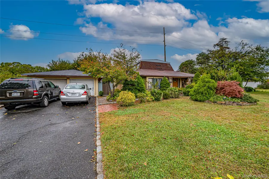 8 Marie Crescent, Patchogue, NY 11772 - #2