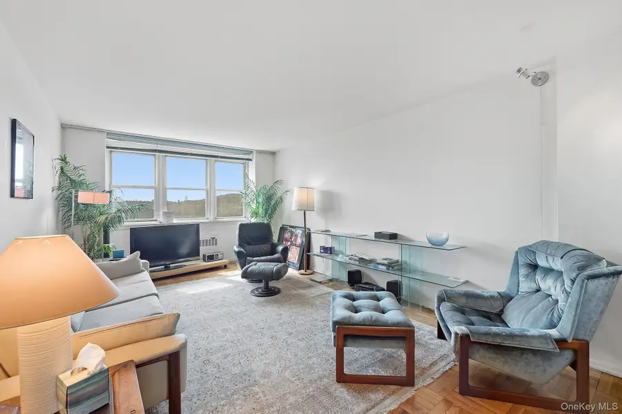 55 Knolls Crescent #4J, Bronx, NY 10463 - #2