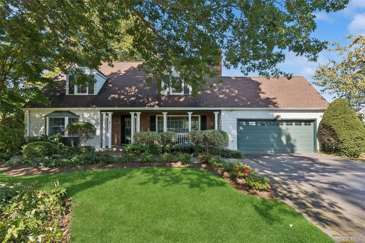 4 Briarcliff Place, Huntington, NY 11743 - #1