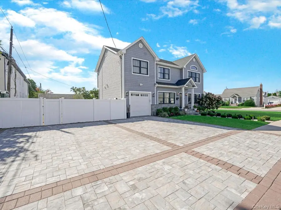2466 Harding Court, East Meadow, NY 11554 - #2