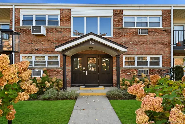 10 Ivy Street #5A, Farmingdale, NY 11735