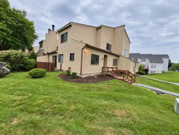 30 Sycamore Court, Highland Mills, NY 10930