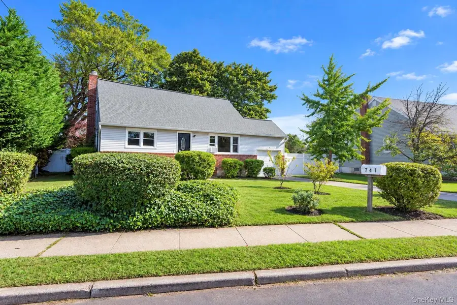 741 Bellmore Road, North Bellmore, NY 11710 - #3