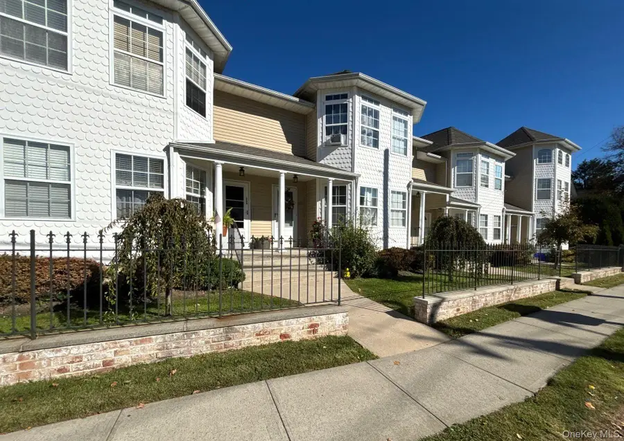 54 Landing Road, Glen Cove, NY 11542 - #3
