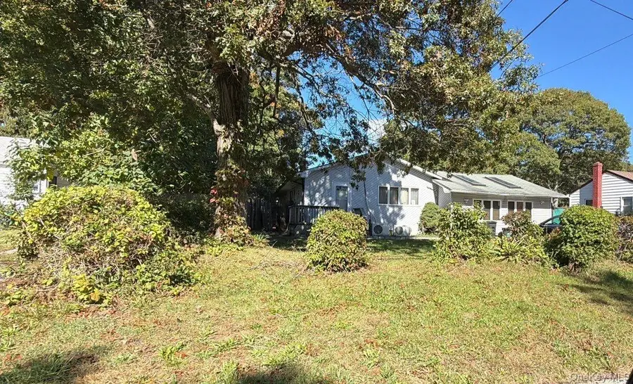5475 Expressway Drive N, Holtsville, NY 11742 - #2