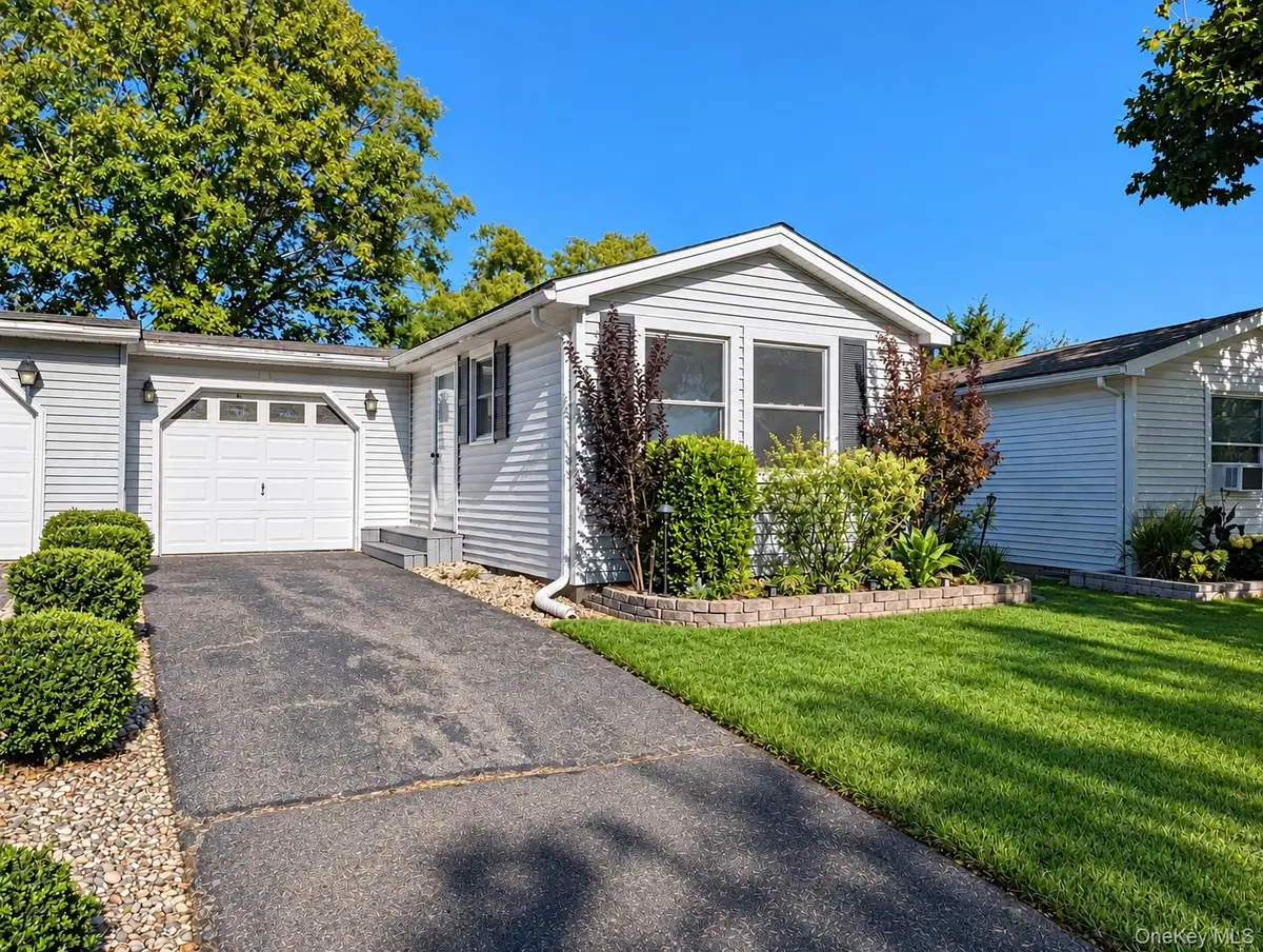 40 Greenwood Boulevard, Manorville, NY 11949 - #1