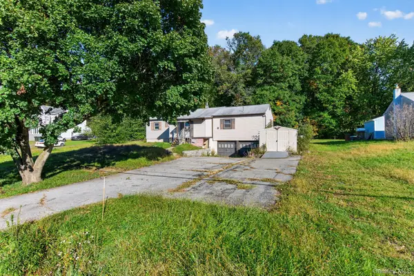 662 S Drury Lane, Rock Tavern, NY 12575