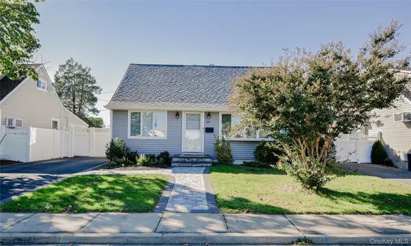 60 Vincent Road, Hicksville, NY 11801