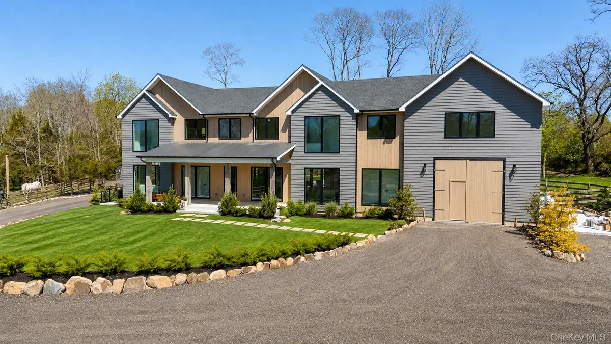 360 West Lane, Northville, NY 11901 - #1