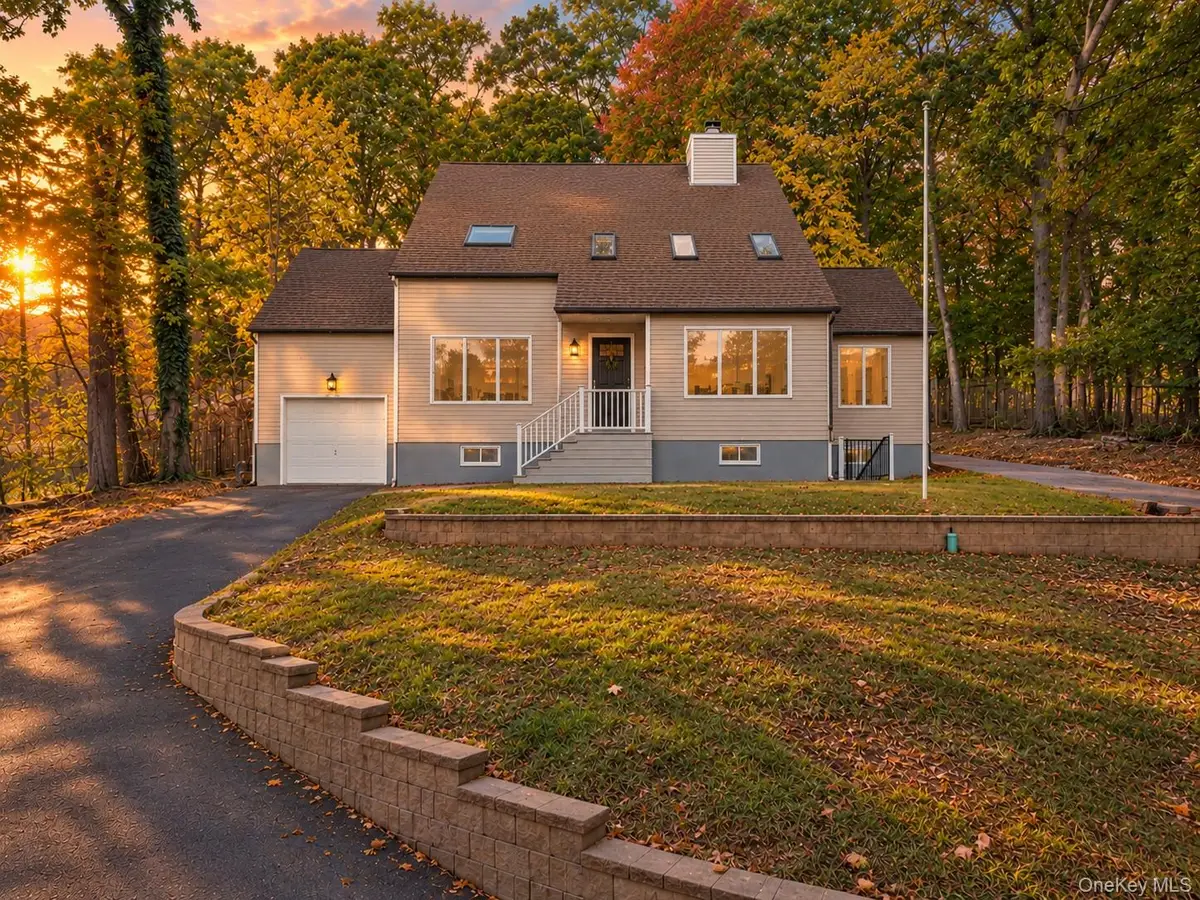 1147 N Country Road, Stony Brook, NY 11790 - #1