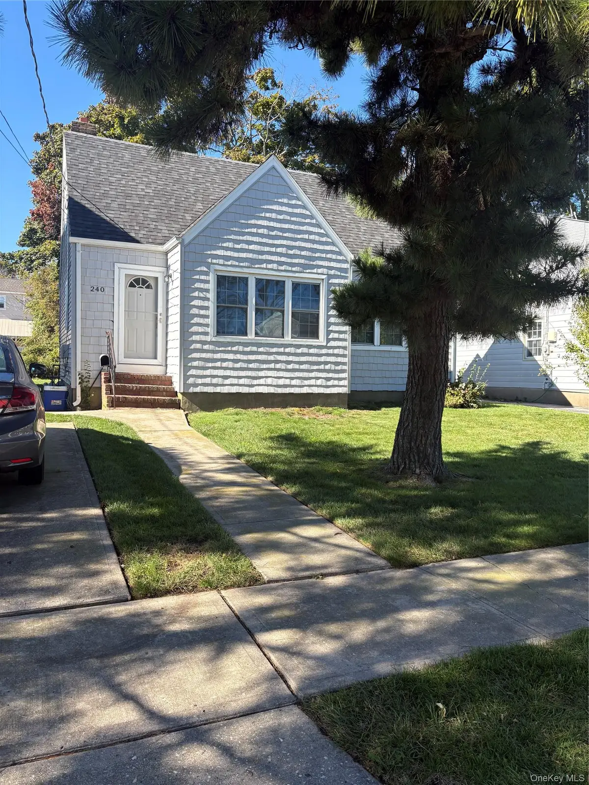 240 Roosevelt Avenue, Freeport, NY 11520 - #1
