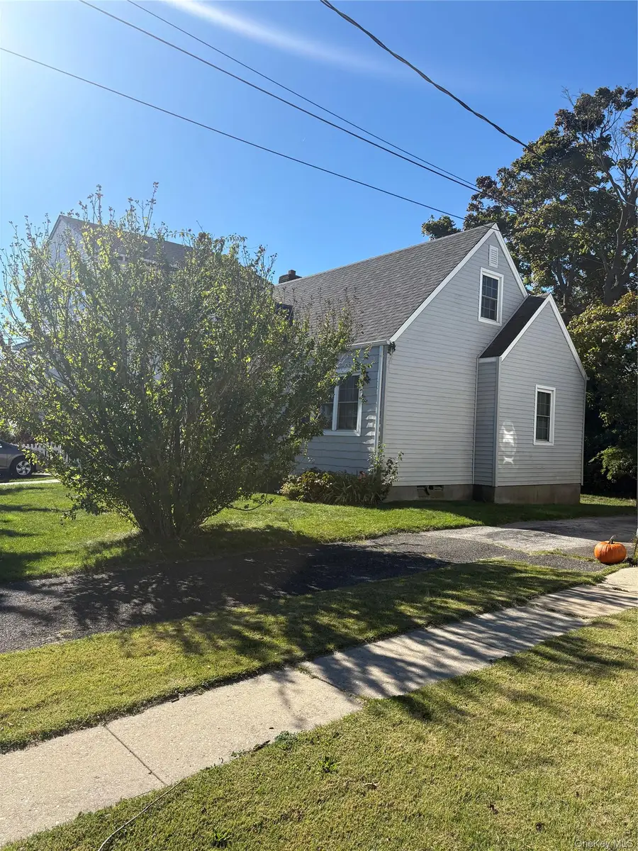 240 Roosevelt Avenue, Freeport, NY 11520 - #3
