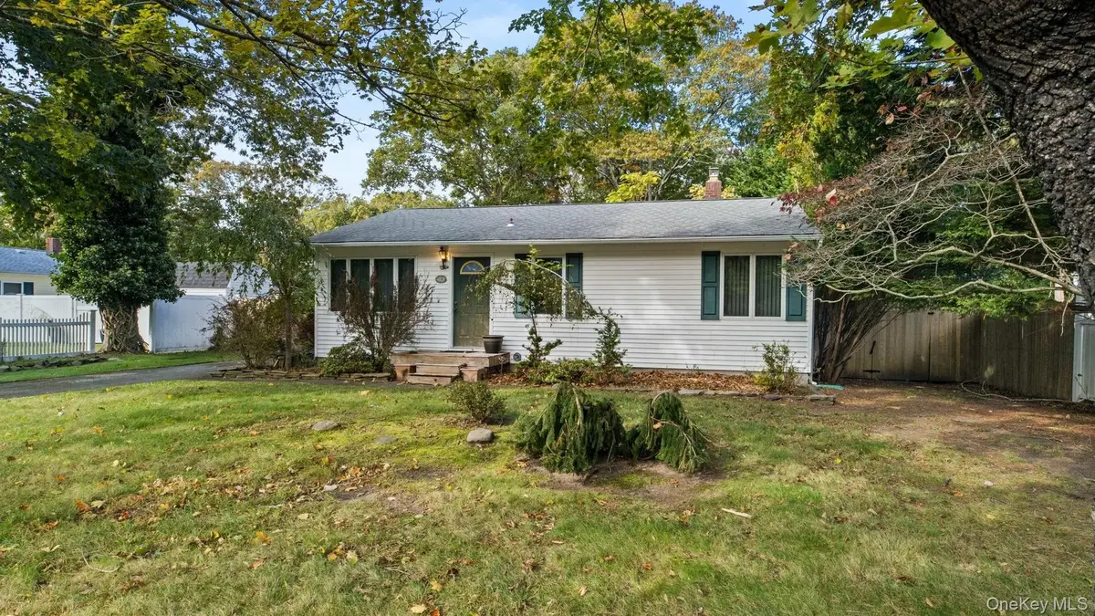 138 Belleview Avenue, Center Moriches, NY 11934 - #1