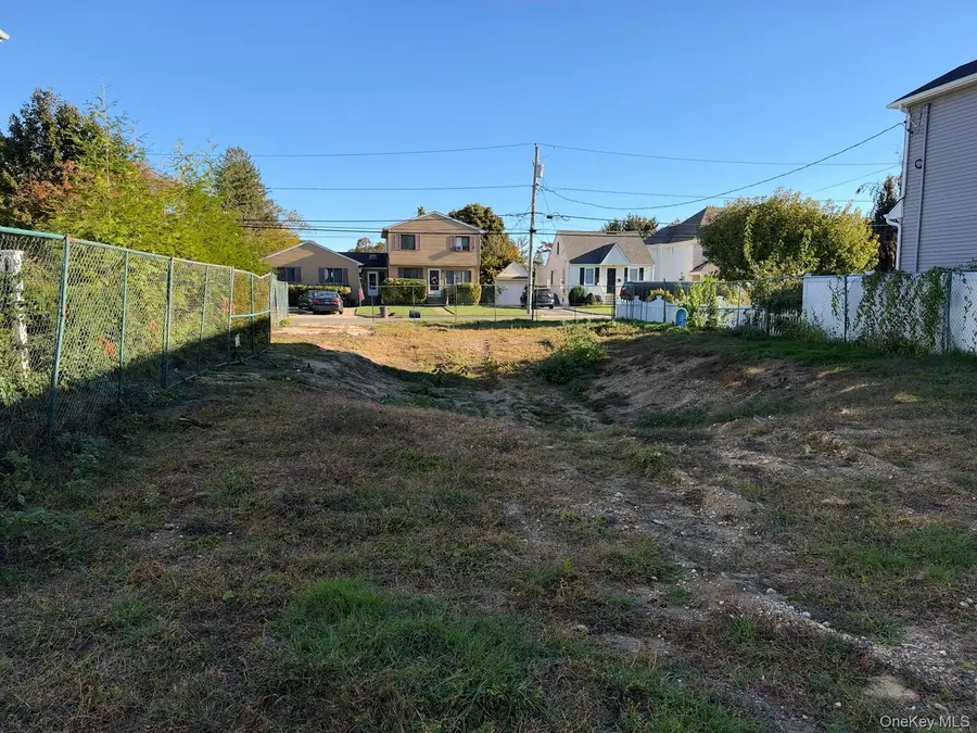 91 Evergreen Avenue, Bethpage, NY 11714 - #3