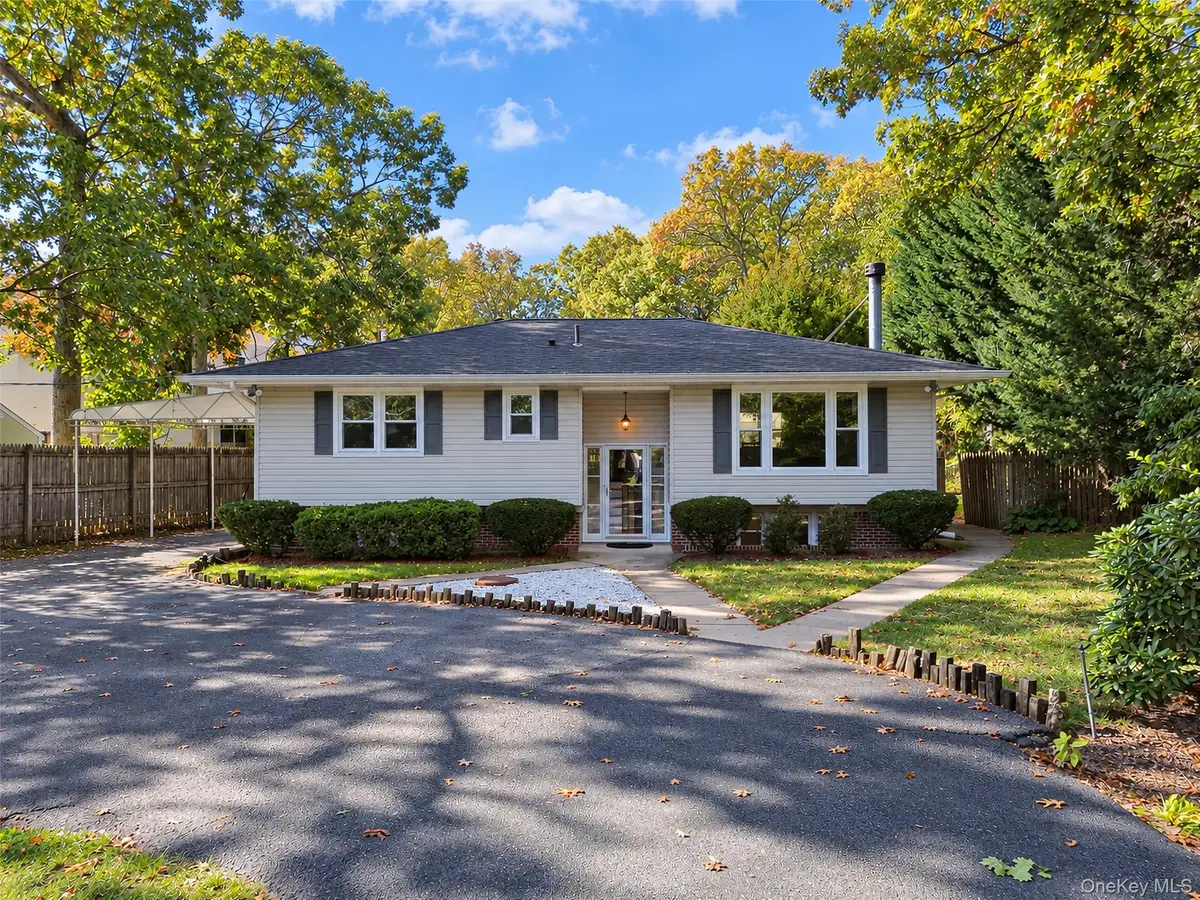 1065 Park Avenue, Huntington, NY 11743 - #1