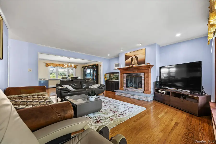 1065 Park Avenue, Huntington, NY 11743 - #3