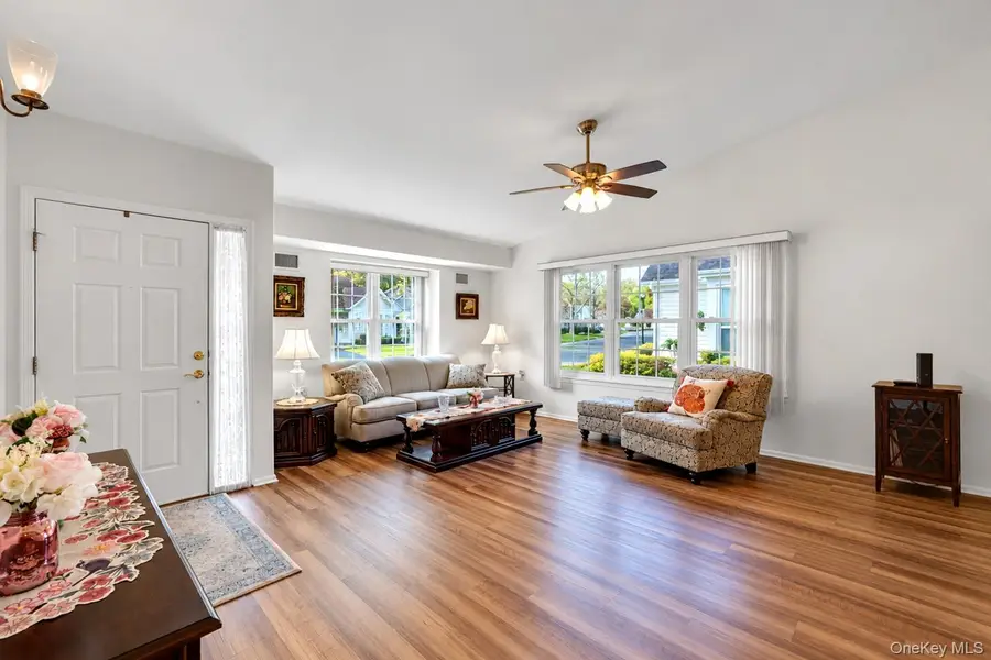 277 Glen Drive, Ridge, NY 11961 - #3