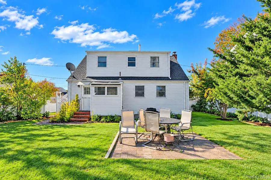 33 Lakewood Avenue, Ronkonkoma, NY 11779 - #3