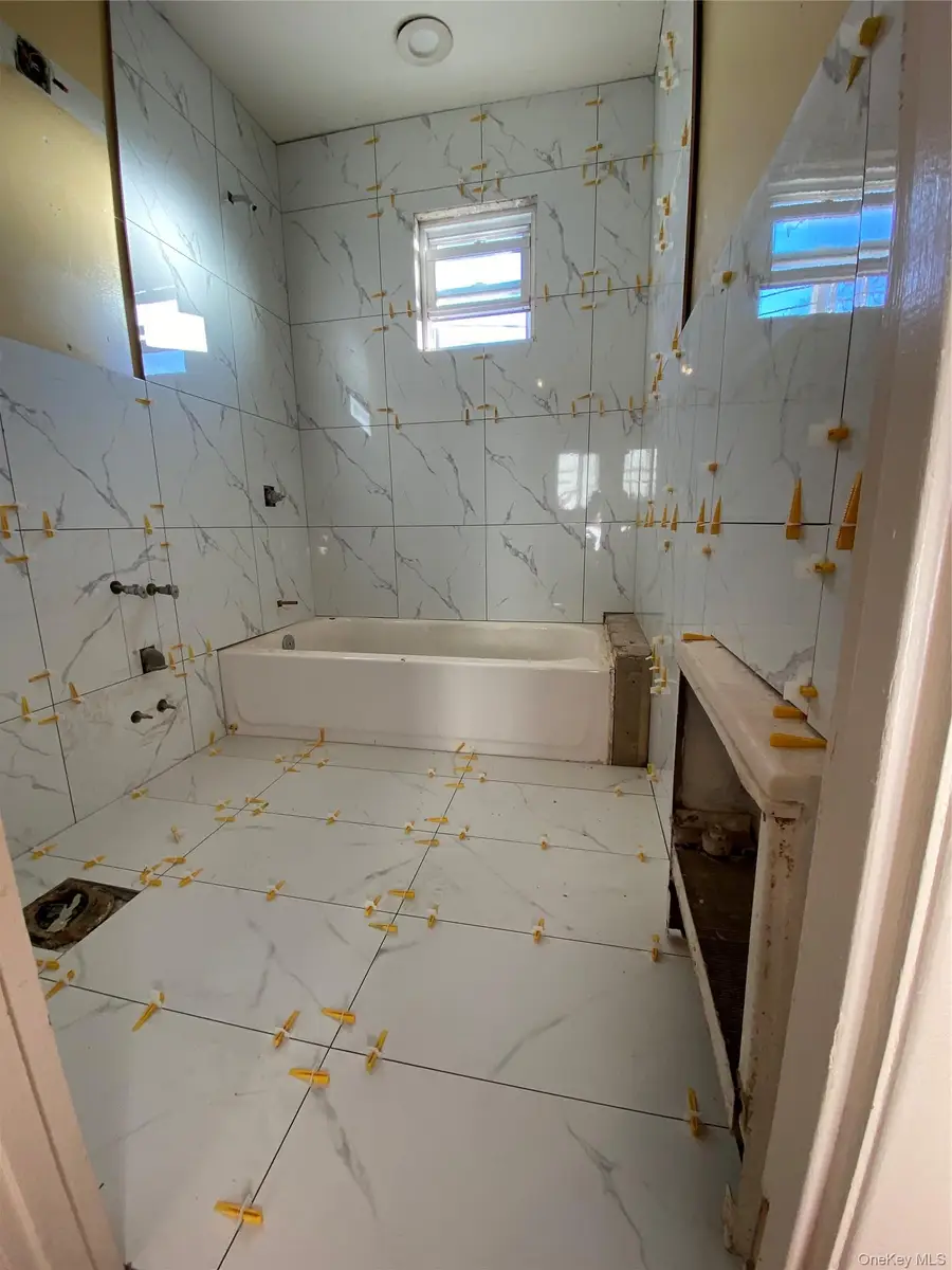 1005 E 226th Street, Bronx, NY 10466 - #2