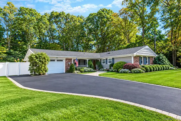 103 Sycamore Circle, Stony Brook, NY 11790