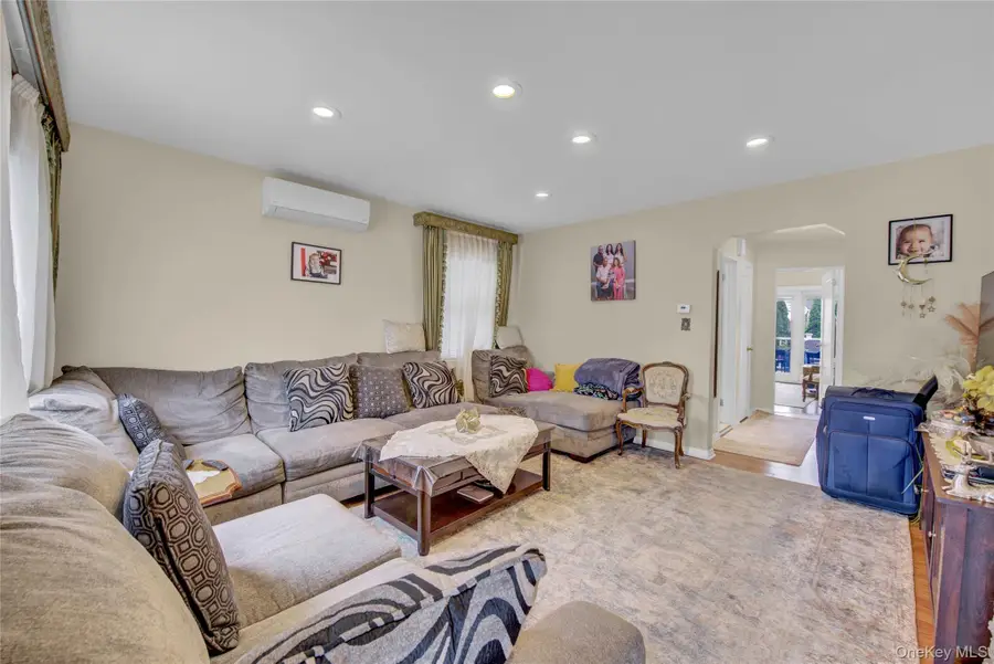 1312 Park Avenue, New Hyde Park, NY 11040 - #3