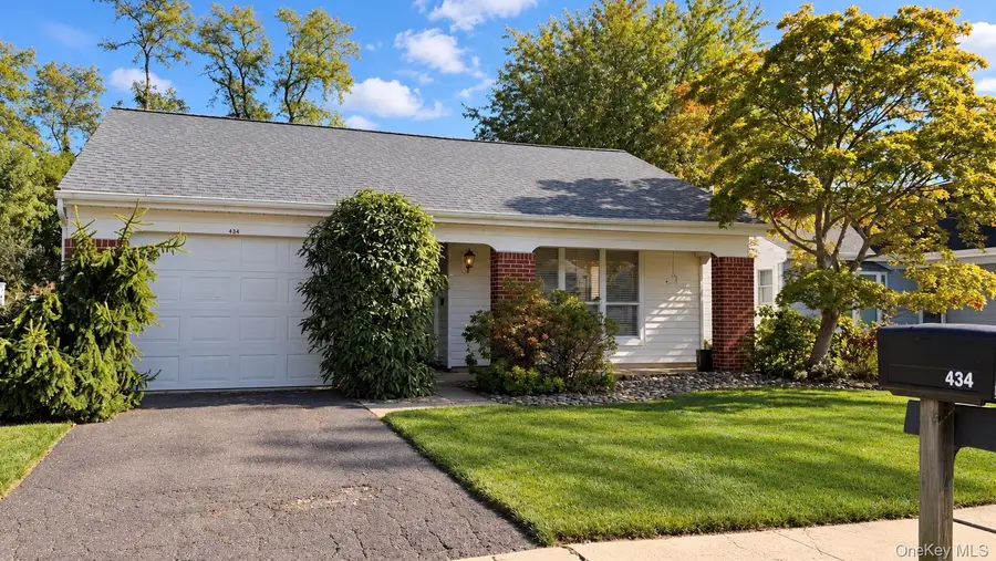 434 Kingston Drive #434, Ridge, NY 11961 - #3