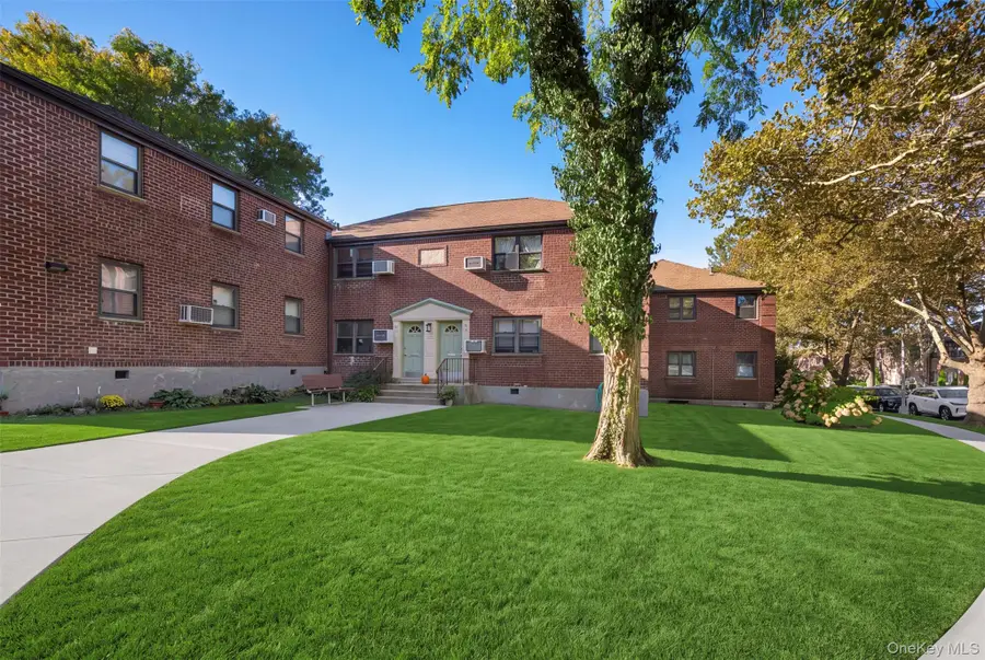 57-74 246th Crescent #57-74, Douglaston, NY 11362 - #3