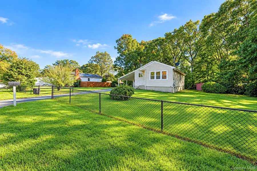 384 Locust Street, Central Islip, NY 11722 - #2